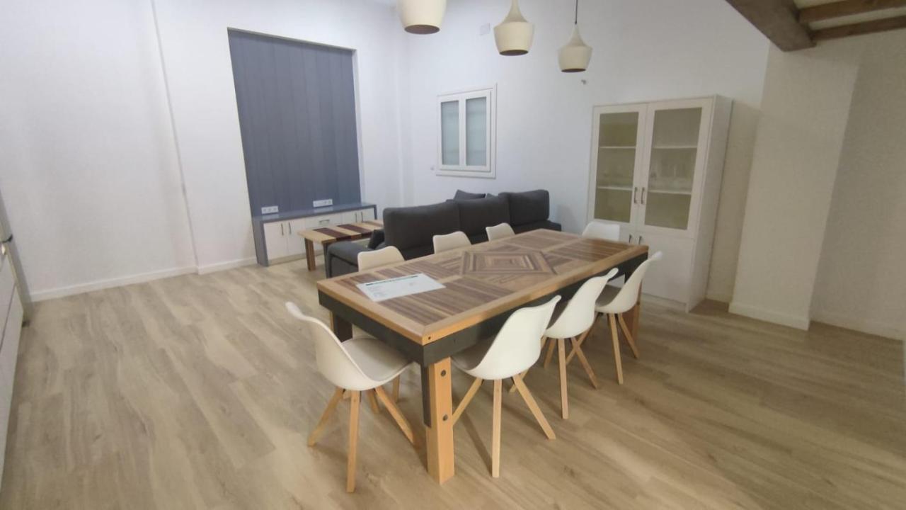 Vivienda Turistica Los Robles Tudela Esterno foto